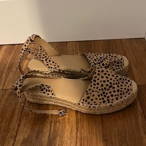 ANIMAL PRINT SANDALS